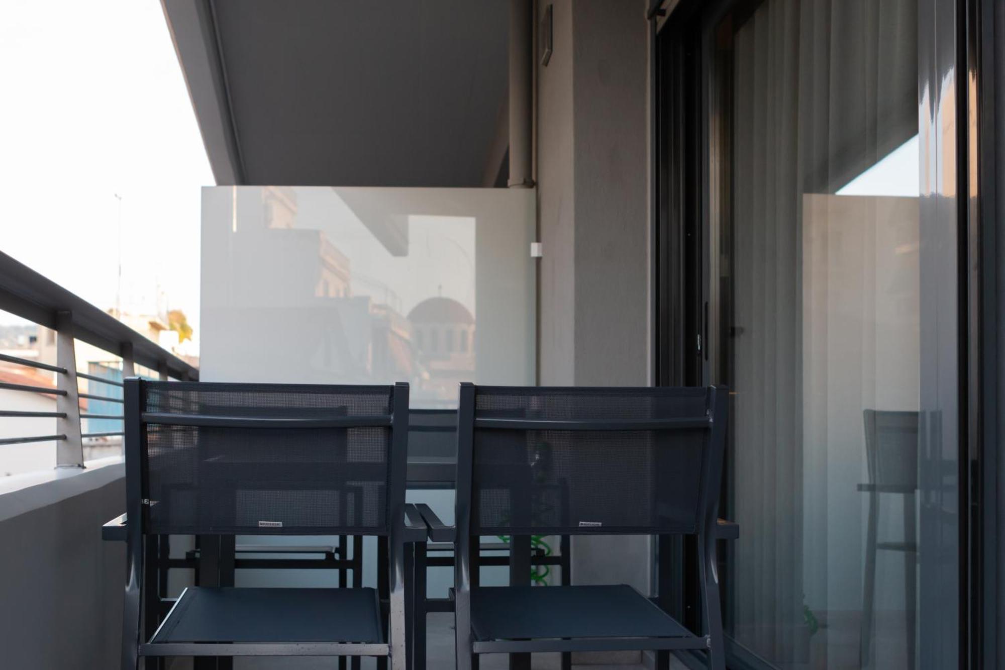 Aeson Premium Living Aparthotel Volos Exterior photo
